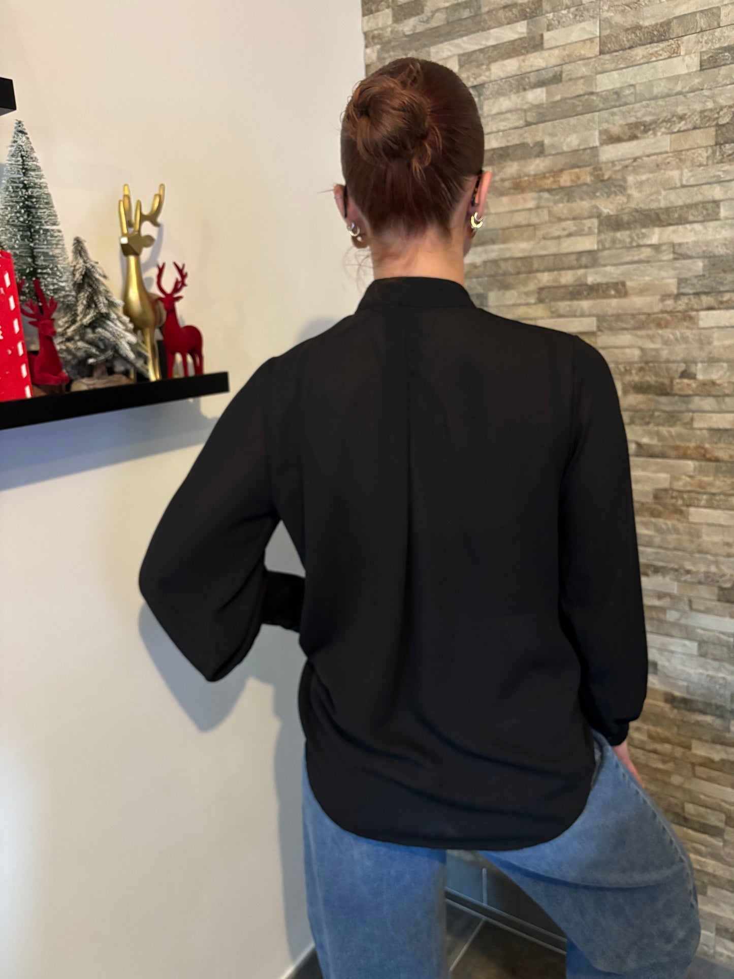 Blouse à volant 🖤