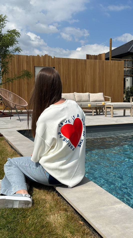 T-shirt Love is a Kiss