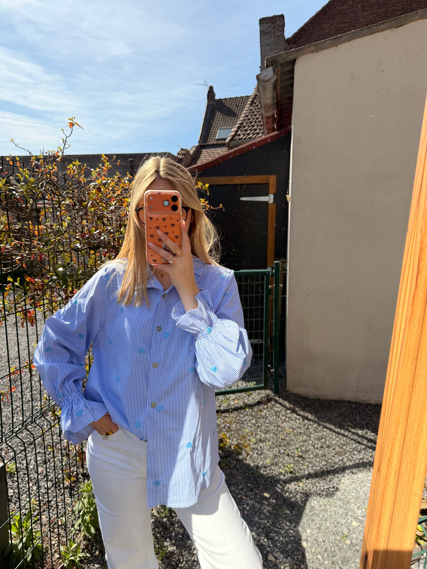 Chemise rayée cœurs brodés